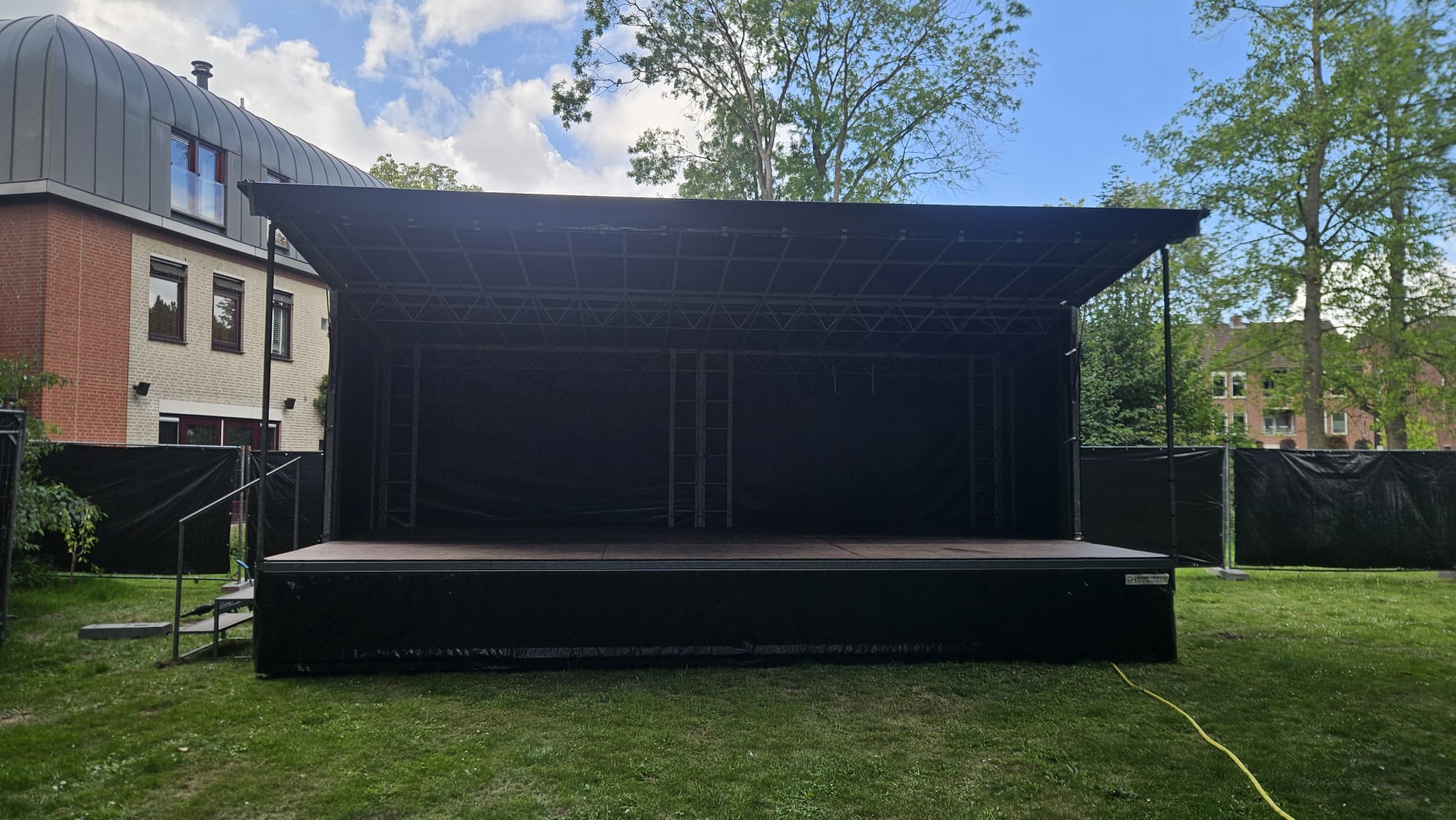 Podiumwagen 8,00 x 4,50 meter - Afbeelding 3